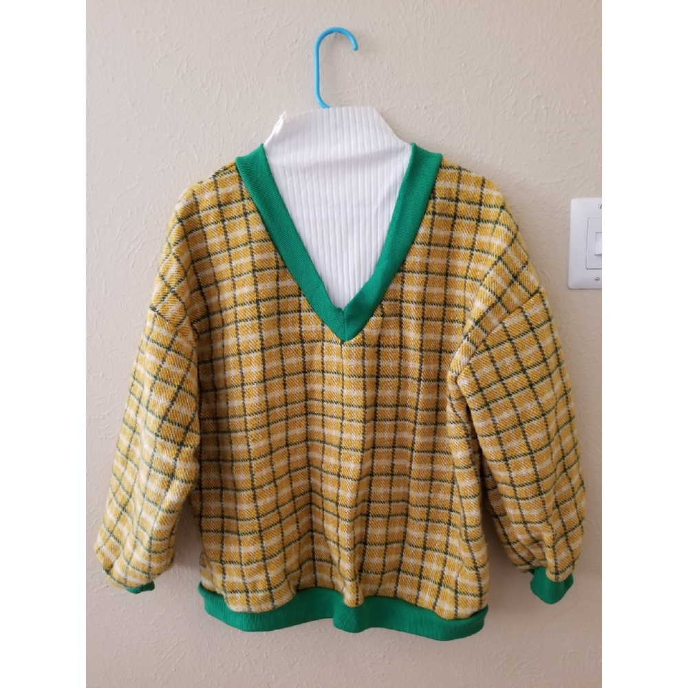 Turetle neck patterned Sweater